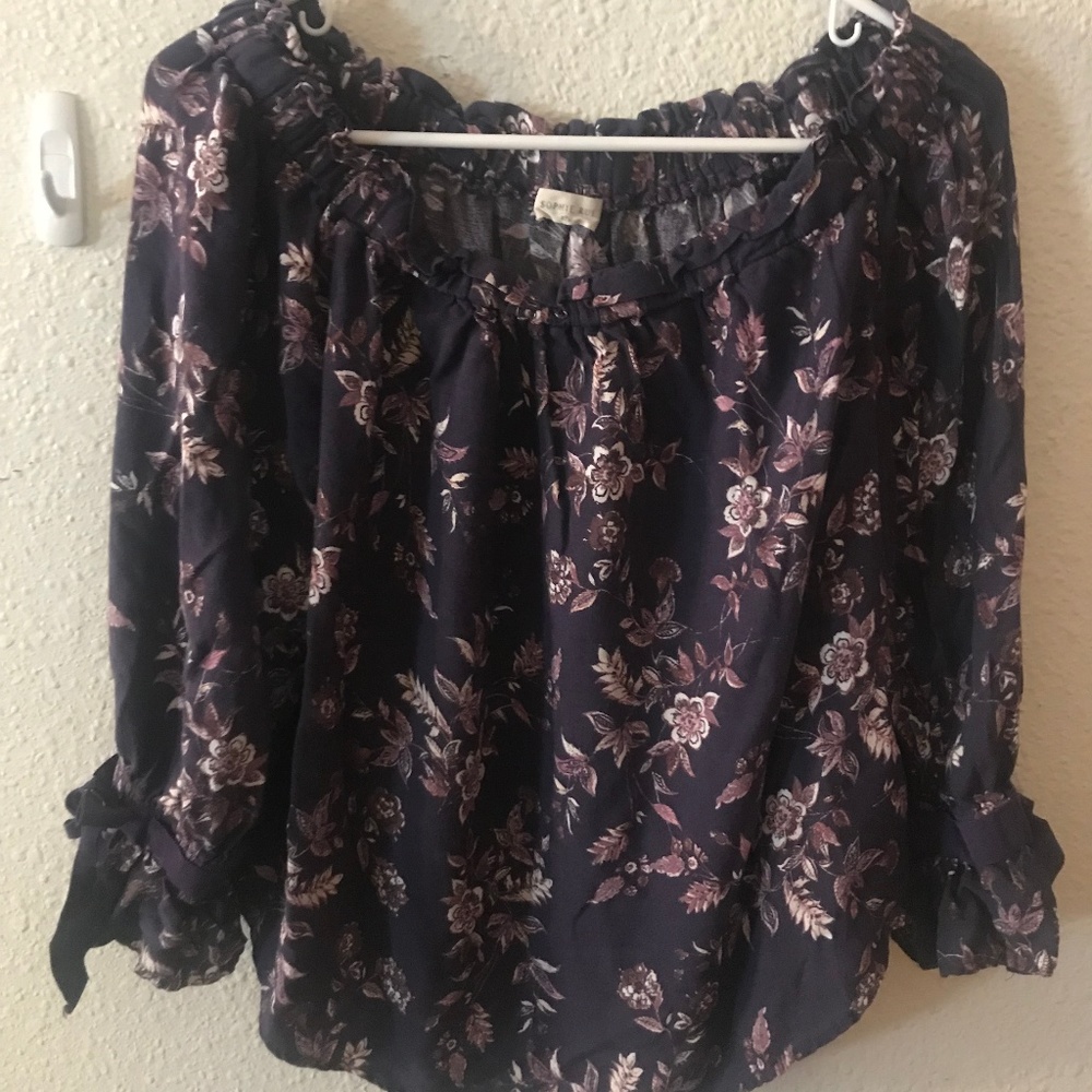 Floral Off-Shoulder Blouse